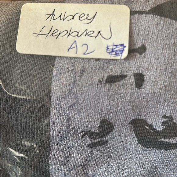 Audrey Hepburn 2009 Paramount Pictures Shirt Size Medium - Picture 6 of 6
